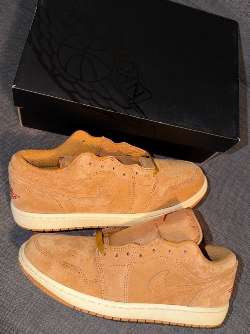 Size 9.5 - Air Jordan 1 Low Flax size 9.5